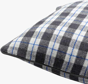 Surya Brent 18” Square Accent Pillow - Luxurious Wool Blend, Easy Care & Stylish Home Decor Statement Piece Black Wool,Polyester,Nylon,Wool,Polyester,Nylon Ent001-2020p