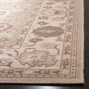Safavieh Essence 751 Power Loomed  Rug Taupe / Natural ESS751A-4