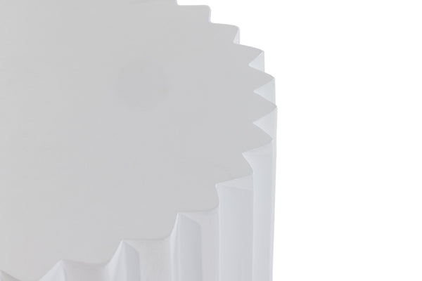VIG Furniture Evadale Ribbed White Concrete End Table — Modern 22" Sculptural Side Table, Weather‑Resistant, 220Lb Capacity VGGR-685156-WHT