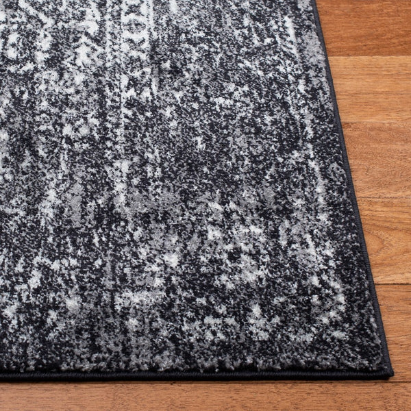 Safavieh Evoke 256 Power Loomed  Rug Black / Grey EVK256R-5SQ