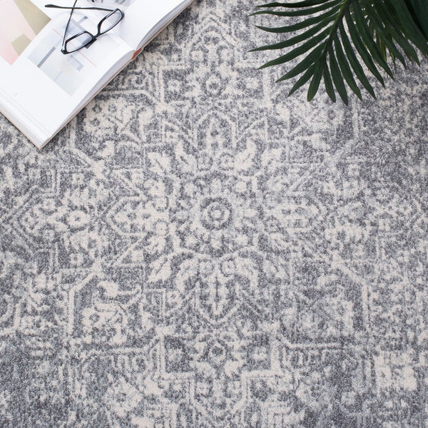 Safavieh Evoke 256 Power Loomed  Rug Silver / Ivory EVK256S-5SQ