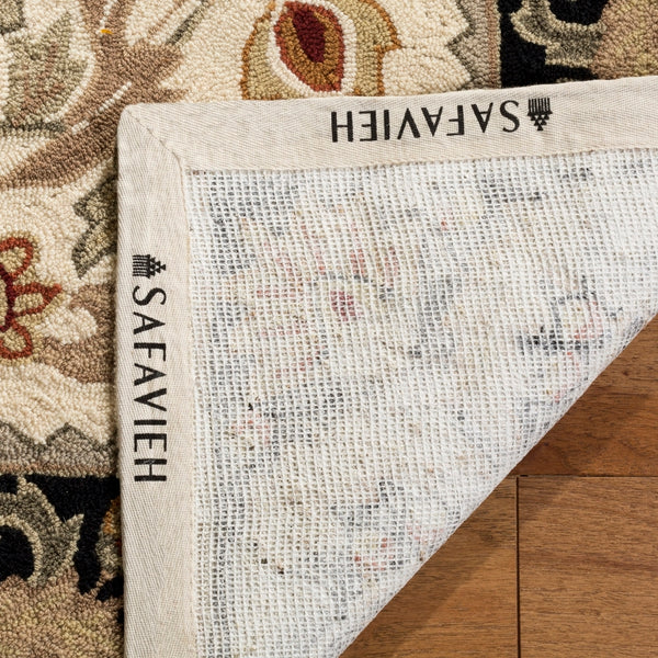 Safavieh Gentry Hand Hooked Polypropylene Rug Ivory / Black EZC101A-24