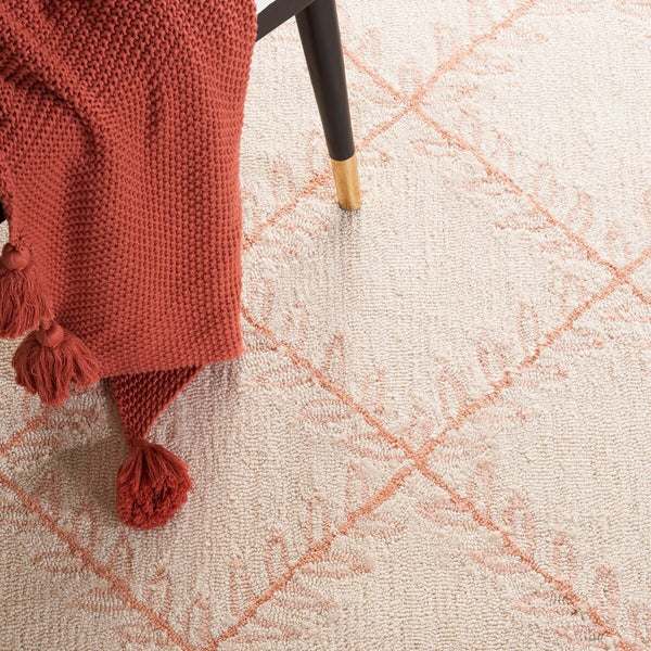 Safavieh Lattice Vine Hand Hooked  Rug Ivory / Beige EZC430C-3