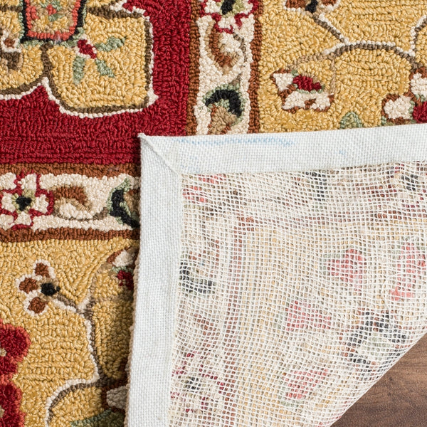 Safavieh Bridgport Easy Care Hand Hooked Polypropylene Rug Creme / Red EZC757F-3