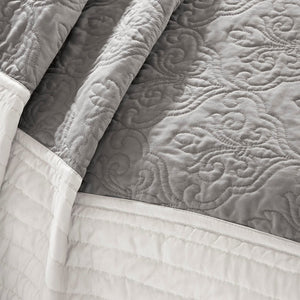 English Elm 7 Piece Attingham Reversible Quilt Set Full/Queen in Neutral Black Ivory Grey with Euro Shams Black 22.64 L x 17.91 W x 9.06 H B03597420