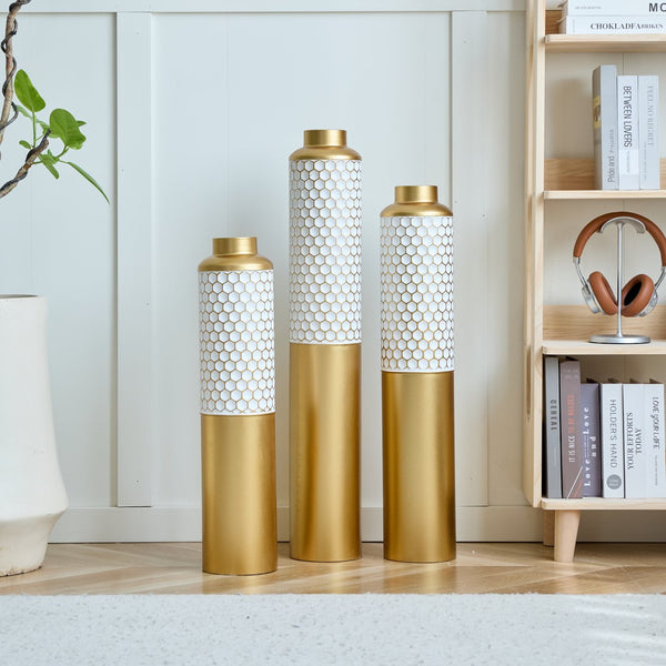 English Elm Floor Modern Metal Vase Set - Elegant Droplet Shaped White & Gold Accents For Glamorous Home Decor W2796P290484