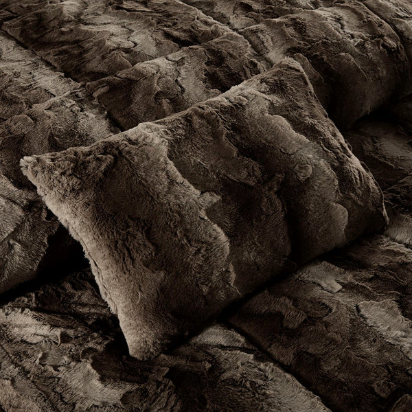 English Elm Full/Queen Luxurious Zuri Faux Fur Comforter Set with Hypoallergenic Fill, Reversible Faux Mink Elegance Dark Brown 23.62 L x 13.39 W x 13.39 H B03596923