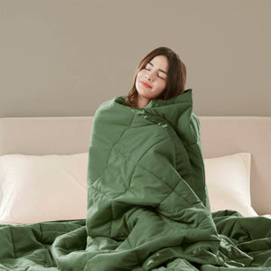 English Elm 1 Lightweight Down Alternative Twin Blanket with Satin Trim, Microfiber Cover, 13oz Filling, Quilted Green 14.96 L x 6.5 W x 6.5 H B035P319514