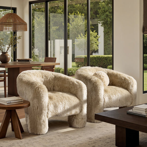 English Elm Jennifer Taylor Home - Avalon Genuine Sheepskin 35" Split Barrel Back Accent Chair in Natural Blonde Fur – Cozy Chic Seat B2719P290776