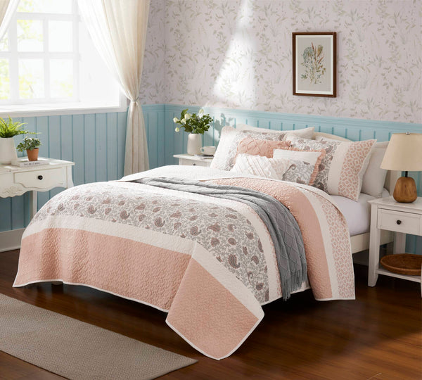 English Elm 6 Madison Park Dawn Cotton Percale Reversible Quilt Set with Paisley Pintuck Lace Trim King/Cal King Blush 17.72 L x 22.83 W x 8.66 H B035129024