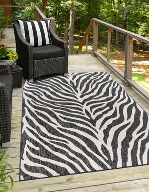 Unique Loom Outdoor Safari Tsavo Machine Made Animal Print Rug White, Black 10' 0" x 14' 1"