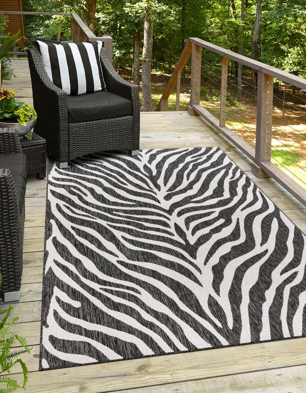 Unique Loom Outdoor Safari Tsavo Machine Made Animal Print Rug White, Black 10' 0" x 14' 1"
