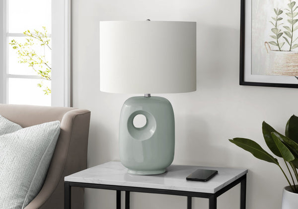 English Elm Lighting, Sculpted Ceramic Table Lamp with Ivory Fabric Shade for Modern Living Spaces Green B2710P461844