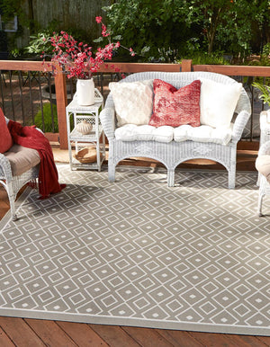 Unique Loom Outdoor Trellis Kafes Machine Made Geometric Rug Gray, Ivory 7' 10" x 7' 10"