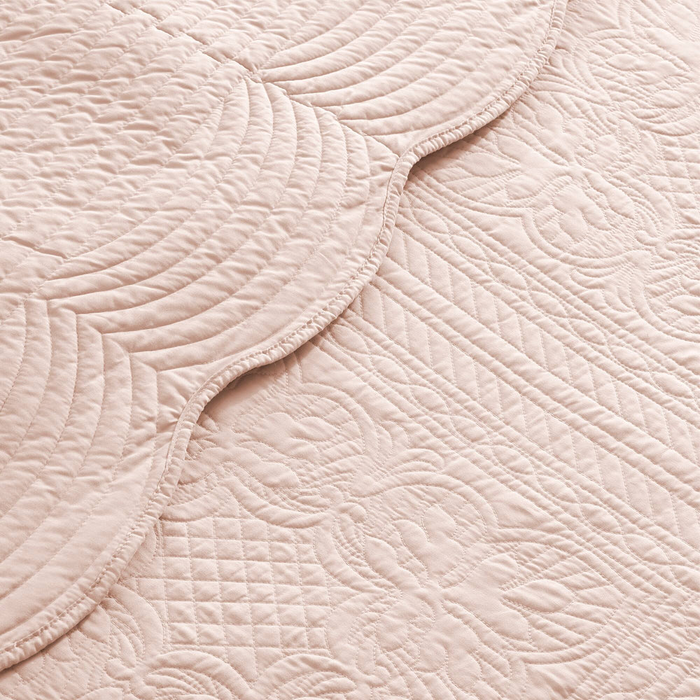 JLA Home Madison Park - 3 Reversible Scalloped Edge Quilt Set with Antimicrobial Protection, Cottage Charm, Machine Washable Blush MP13-6121