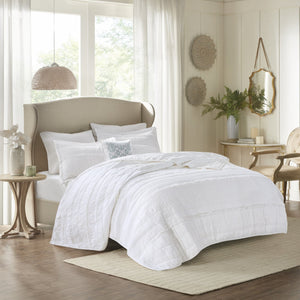 English Elm 4 Piece Celeste Microfiber Reversible Ruffle Quilt Set King/Cal King White with Embroidered Pillow B03597435