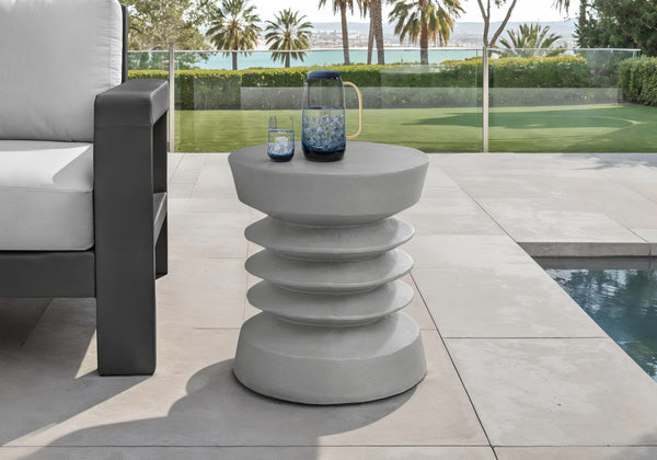 English Elm Accent Table Round Matte Finish Weather Resistant Magnesium Oxide Indoor Outdoor Side Grey B2710P461677