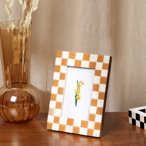 English Elm Decorative Handcrafted Bone Resin Checkered Photo Frame, 4"X6" - Chic Tabletop Accent & Gift Idea B346P336808