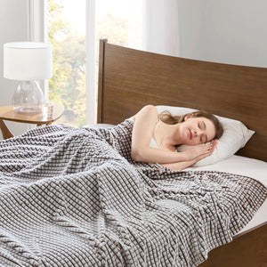 English Elm 1 Lightweight Down Alternative Blanket Full/Queen 90x90, 15oz Polyester Fill, Satin Trim & Scotchgard Finish Brown 15.35 L x 12.6 W x 5.51 H B035P319591