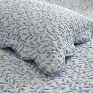 English Elm 3-piece King Quilt Set Scalloped Hem Microfiber Bedding for Master or Guest Room Blue B035P482951