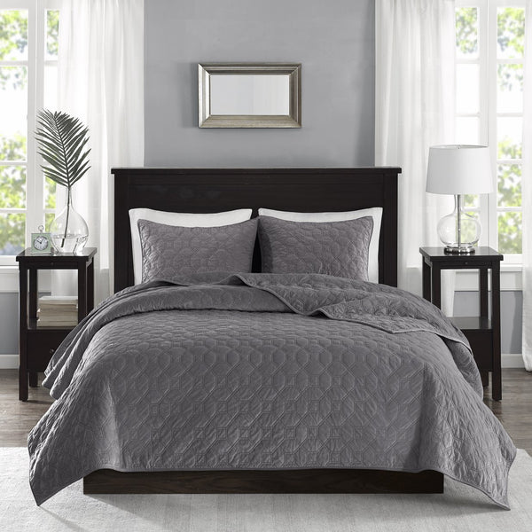 English Elm 3 Piece Velvet Quilt Set Full/Queen with Geometric Quilt Design, Antimicrobial Finish for Fresh Comfort Grey 17.72 L x 16.14 W x 7.09 H B03597475