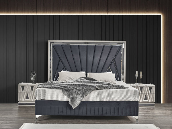 English Elm Lavita 5-Piece King Upholstered Bedroom Set With Storage, Led Accents & Modern Gold Details In Grey B009S01404