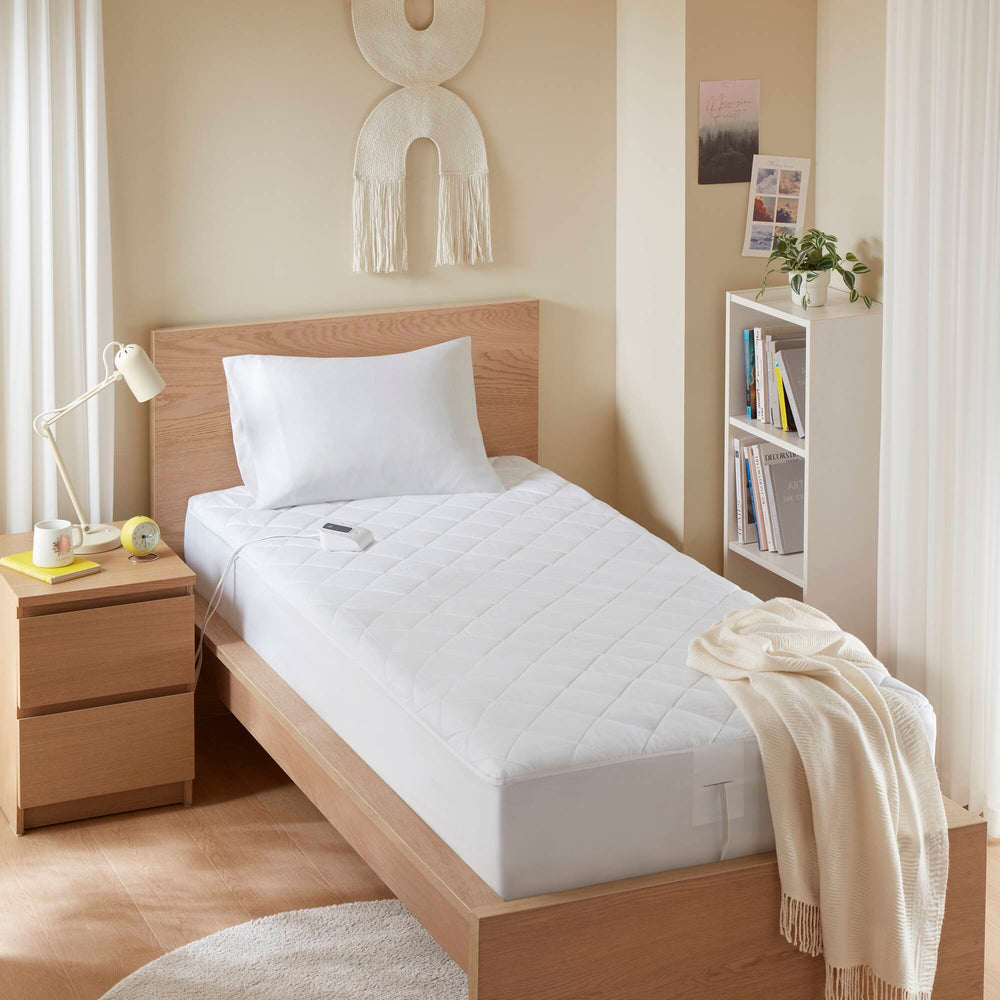 JLA Home Serta - Heated plush microfiber mattress pad with zoned body & foot heating, 10 levels, timer, machine-washable 75 L x 39 W x 0.8H ST55-4530