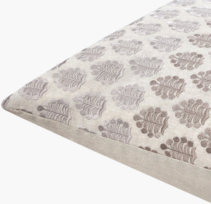 Surya Fabuleuse 18"L X 18"W Elegant Cotton Linen Accent Pillow – Cozy Décor For Sophisticated Spaces Light Beige Cotton,Linen,Cotton,Linen Fbu004-2222