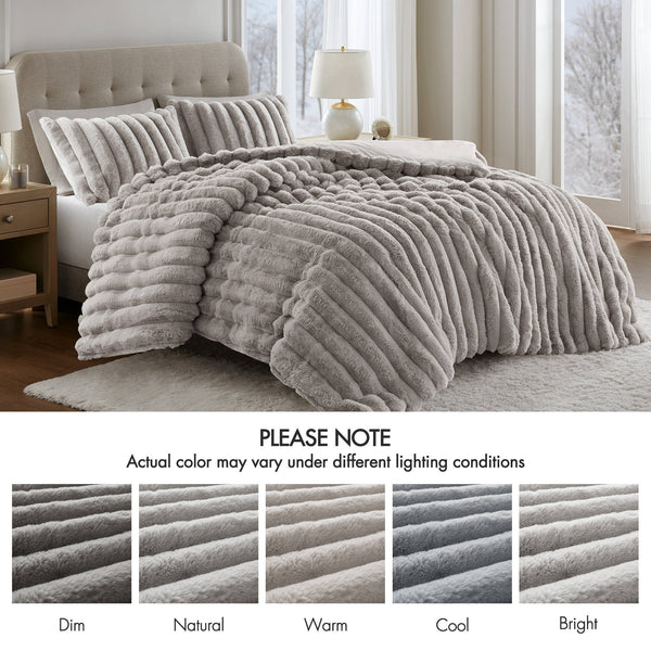 English Elm 3-Piece Queen Coverlet Set Matelassé Elegance with Two Shams — Soft Polyester-Rayon Texture, Durable Comfort Light Gray 21.26 L x 12.99 W x 12.6 H B035P381295