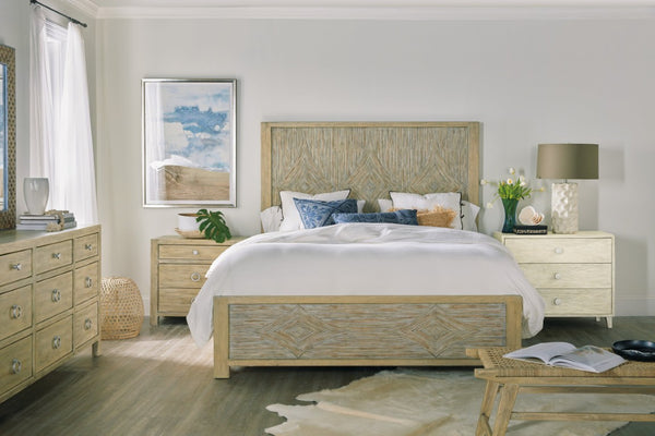 Hooker Furniture Surfrider Driftwood Queen Panel Bed With Reeded Diamond Motif, Coastal Weathered Finish, Easy Assembly 87.75 L x 79.75W x 72.00H 6015-90366-80