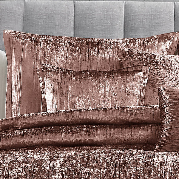 English Elm Turin Blush Crinkle Velvet 7PC Queen Bedding Set – Luxurious Textured Velvet, Reversible Shams & Pillows B340P342000