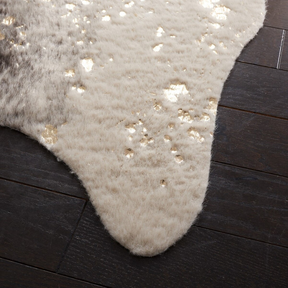 Safavieh Faux Cow Hide 205 Powerloomed  Rug Beige / Grey FCH205B-68