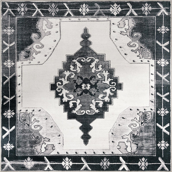 Unique Loom Timeless Thomas Machine Made Medallion Rug Black and White, Gray 7' 6" x 7' 7"