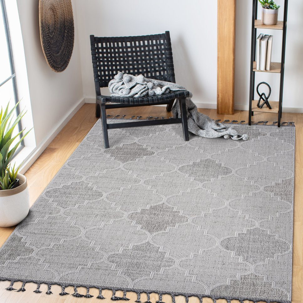 English Elm Loom Stylish Trellis 6X9 Indoor/Outdoor Area Rug - Durable, Stain-Resistant, Grey/White Design B335P289608