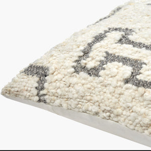 Surya Figuration 18"L X 18"W Stylish Wool & Cotton Accent Pillow - Elevate Your Home Decor Today! Cream Wool,Cotton,Cotton Fig001-2222d