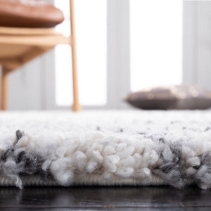 Safavieh Fontana Shag 848 Power Loomed Shag & Flokati Rug IIX Ivory / Grey FNT848A-4SQ