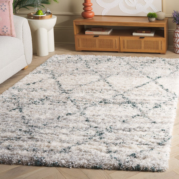 Safavieh Fontana Shag 886 Power Loomed Shag & Flokati Rug FNT886Y-9