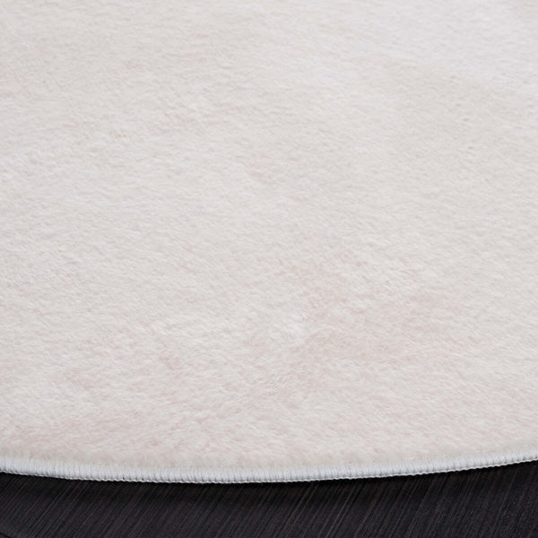 Safavieh Faux Rabbit Fur 100 Power Loomed Polyester Solid & Tonal Rug Beige FRF100B-8