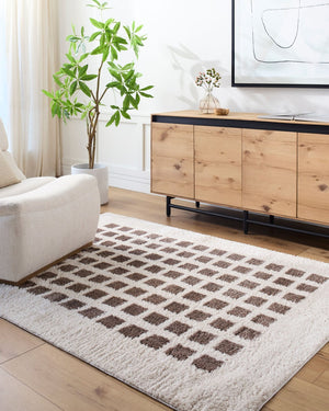 Livabliss Fossay Art Deco Shag Rug Turkish Woven Polyester Plush Pile Entryway Accent Light Beige, Da 2'7" x 7'3" FSG2318-2773