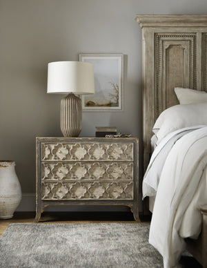 Hooker Furniture Alfresco Bellissimo Bachelors Chest — Two-Tone European Provincial Storage With Florentine Gold Knobs, Cedar Lined Drawers, Built-In Power & Under-Cabinet Lighting 6025-90117-95