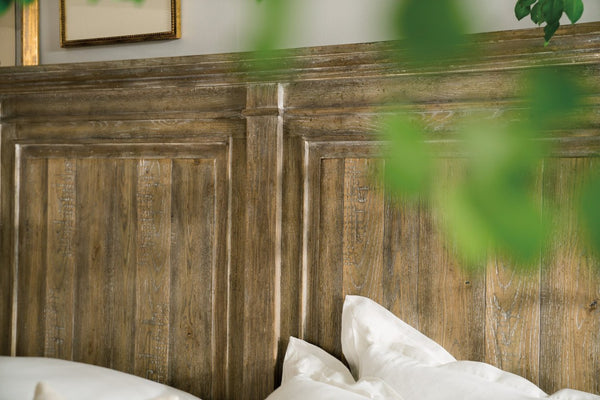 Hooker Furniture Boheme Laurier King Panel Bed With Hand-Distressed Oak Veneer, Antique Milk Paint, Rustic Elegance 5750-90266-MWD