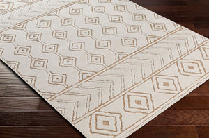 Livabliss Greenwich Bohemian Global Polypropylene Area Rug Woven in Turkey for Indoor Outdoor Living White, Tan 5'1" x 7'3" GWC2327-5373