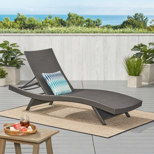 English Elm Christopher Knight Home® - Salem Pe Wicker Chaise Lounge - Stylish Grey Outdoor Seating With Weather-Resistant Comfort 52005.00GRY