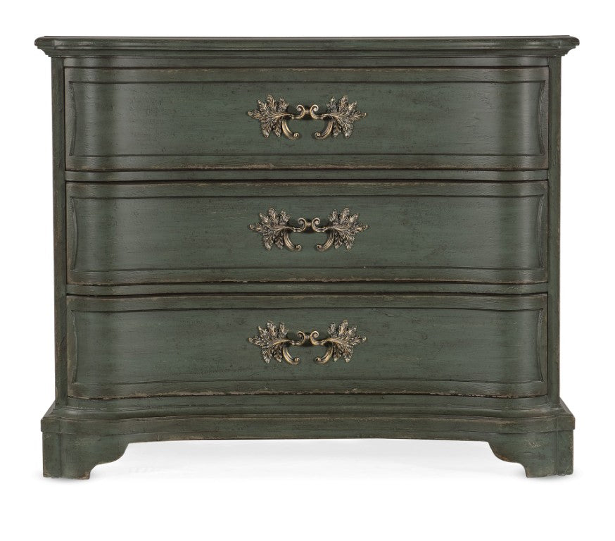 Hooker Furniture Charleston Gullah Green Three-Drawer Accent Chest With Scalloped Legs, Carved Leaf Pulls, Coastal Elegance 6750-85017-38