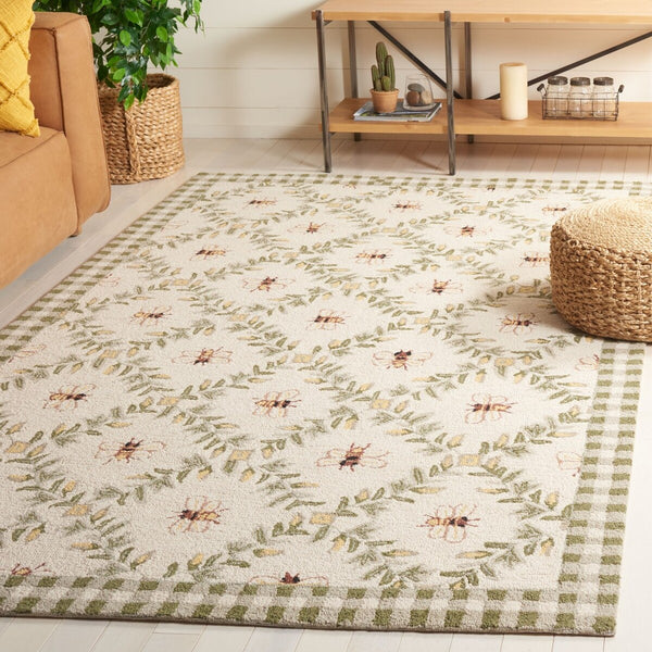 Safavieh Hk55 Hand Hooked  Rug Ivory / Green 6' x 9' Oval