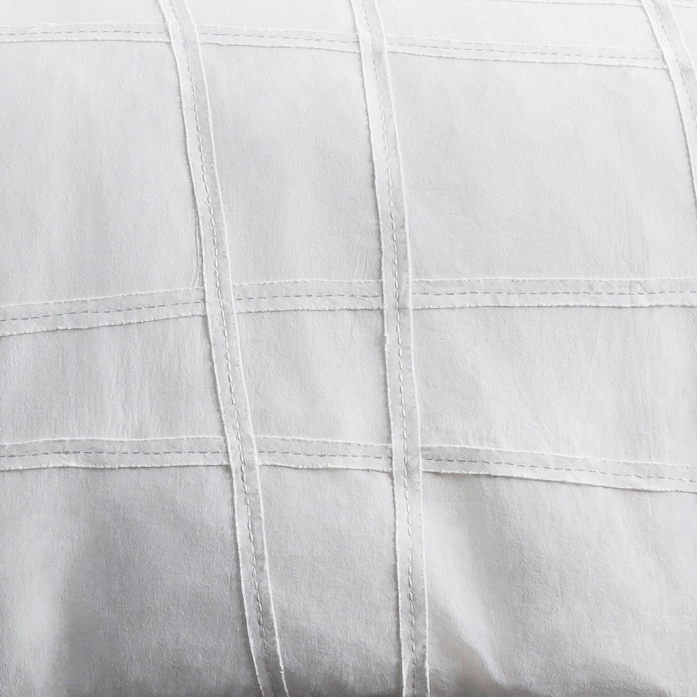 Surya Haru Hru-1000 26"W X 26"L Sham - Modern Cotton Bedding For Chic Bedroom Decor & Easy Maintenance White Cotton,Cotton Hru1001-es