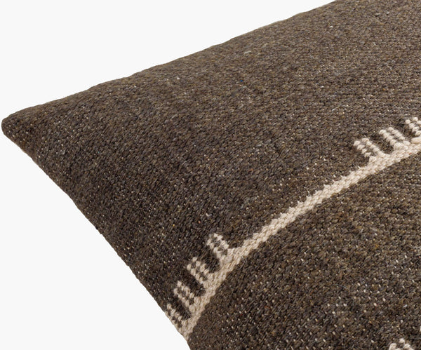 Surya Harry 18" Modern Accent Pillow - Chic Cotton-wool Blend For Comfort & Versatile Home Decor Style Charcoal Wool,Cotton,Cotton Hry001-1818p