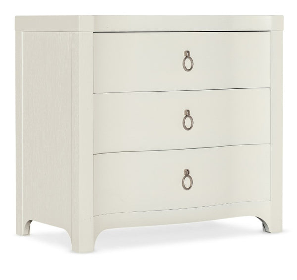 Hooker Furniture Serenity Coastal Three-Drawer Nightstand With Shell White Oak Veneer, Soft-Close Drawers, Usb Charging 18.50 L x 32.75W x 30.50H 6350-90116-02