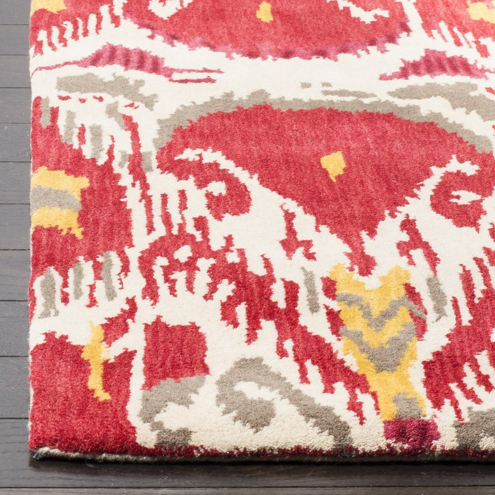 Safavieh Ikt226 Hand Tufted  Rug Ivory / Red IKT226A-2