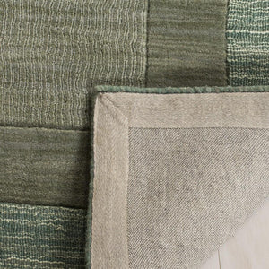 Safavieh Impression IM821 Hand Loomed  Rug Green / Beige IM821D-9